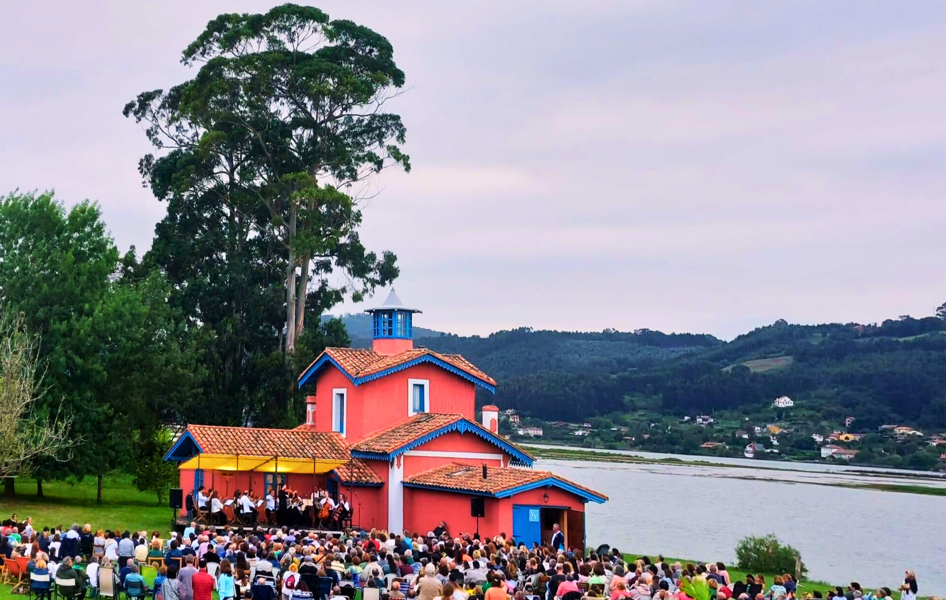 Concierto sobre la hierba en Misiegu 2024