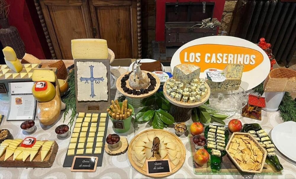 Mesa de productos de los Caserinos