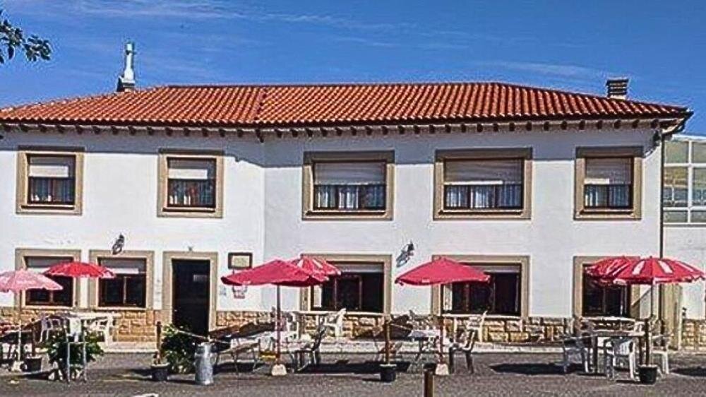 Edificio del Restaurante Casa Nicasia, Quintueles.