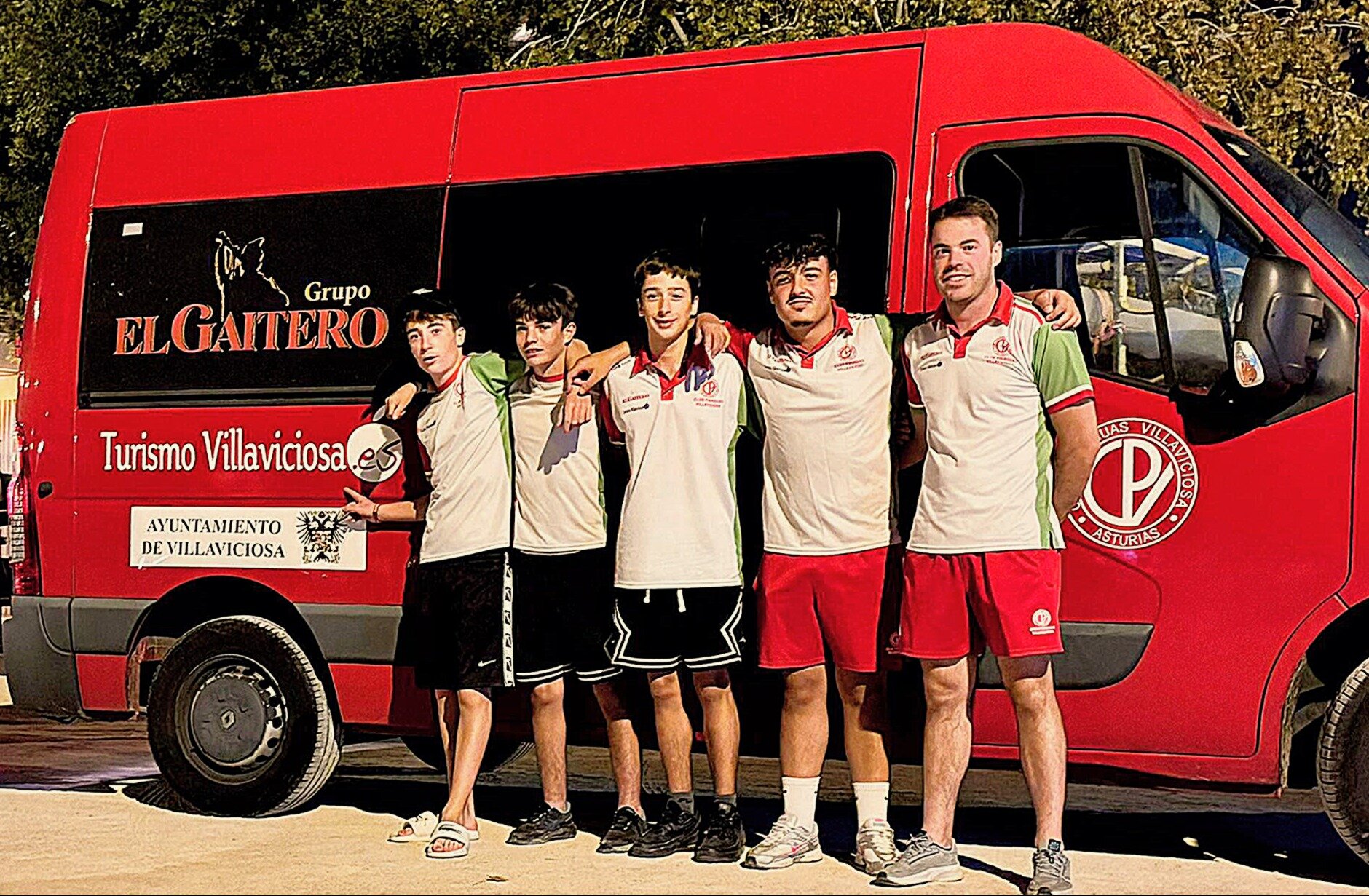 Palistas del C.P. El Gaitero Villaviciosa en el Campeonato de España de Travesía en Zaragoza.