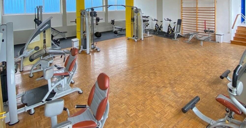 Vista general del gimnasio temporal en el instituto.