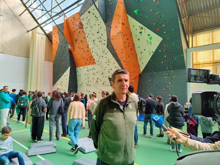 César Pina sucesor de Juan como presidente del Grupo de montaña Llama Ello.