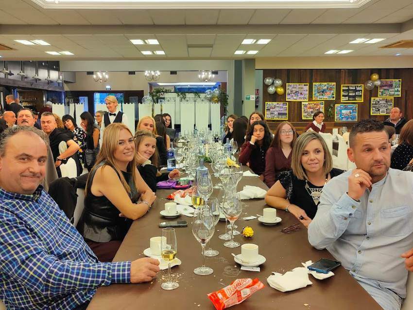 Asistentes a la comida celebrada.