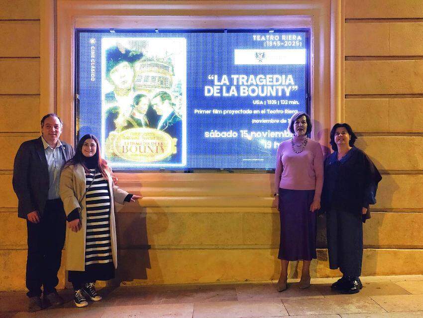 Alejandro Vega, Violeta Fernández Cambiella, Reyes Ugalde  y Ana López-Acebedo.