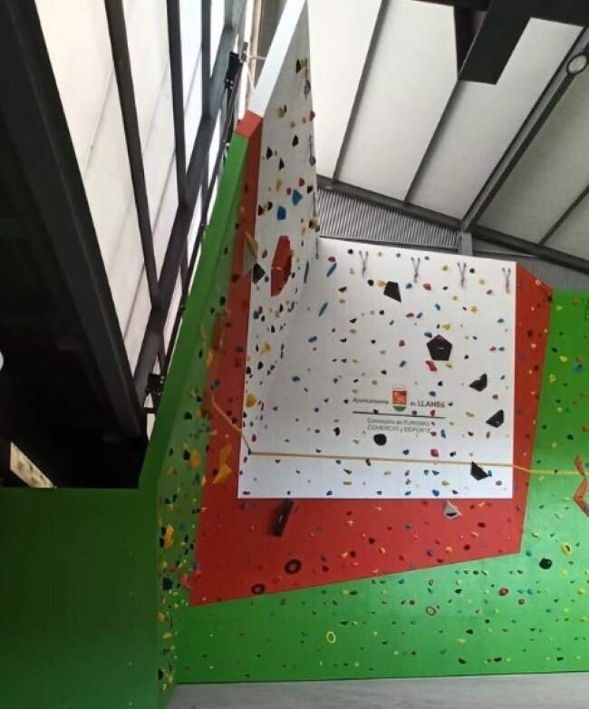 Rokódromo construido en Llanes con los fondos Next Generation EU a través del Plan de Recuperación, Transformación y Resiliencia. 