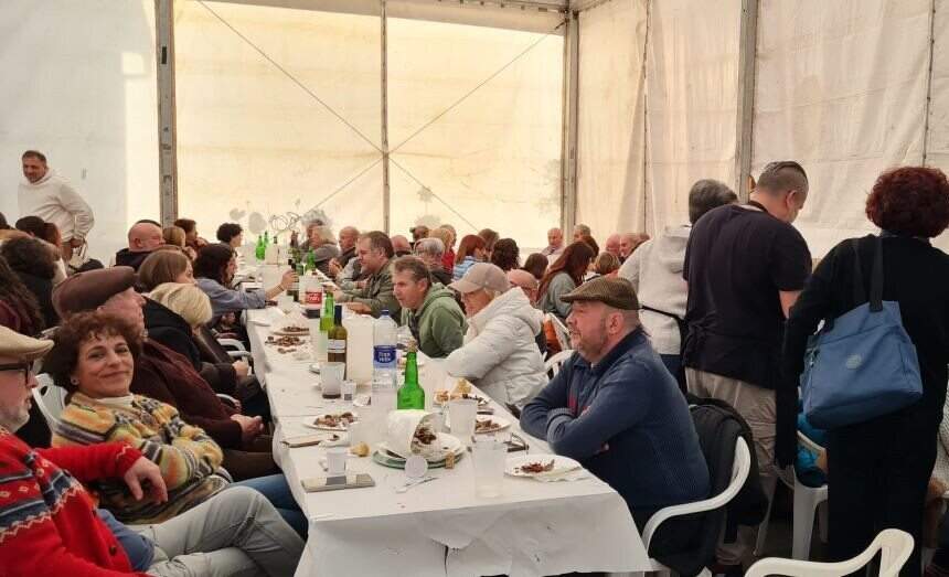 Pincheo y magüesto con más de 200 personas para celebrar el Día del Sociu