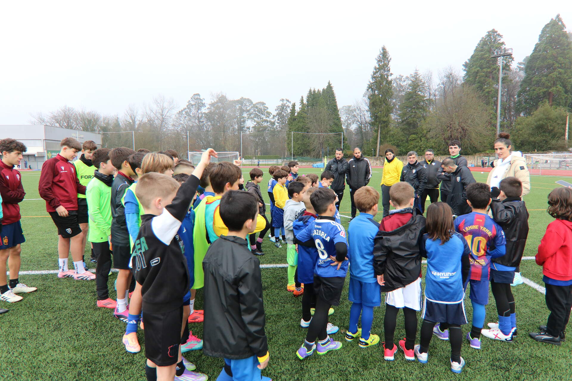 Tomé contestó a todas y cada una de las preguntas de los niños y niñas