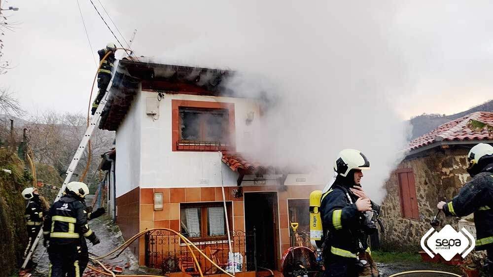 2026.01.11-INCENDIO-URBANO-EN-PILONA-3