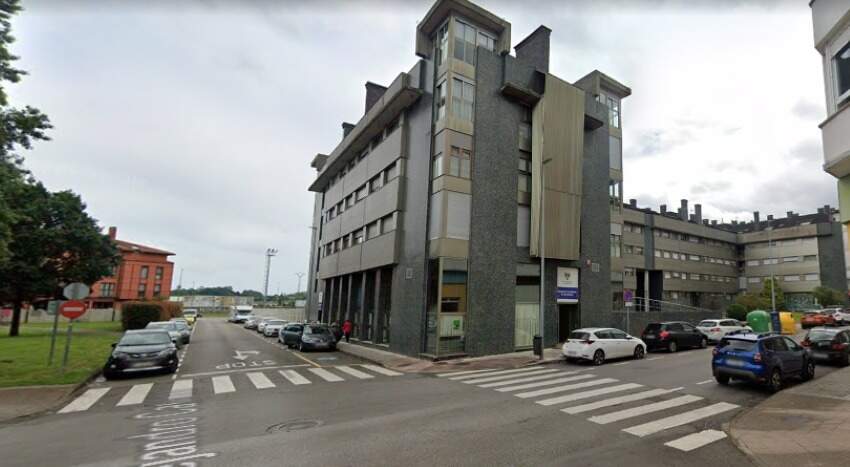 Edificio donde se encuentra, en la planta baja, el Hogar del Pensionista Maliayo..