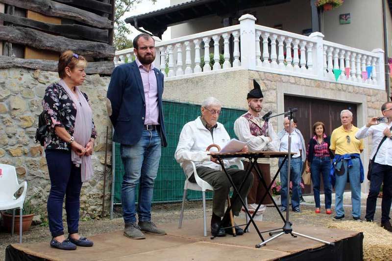 mestres-infiesto-merc&aacute;u