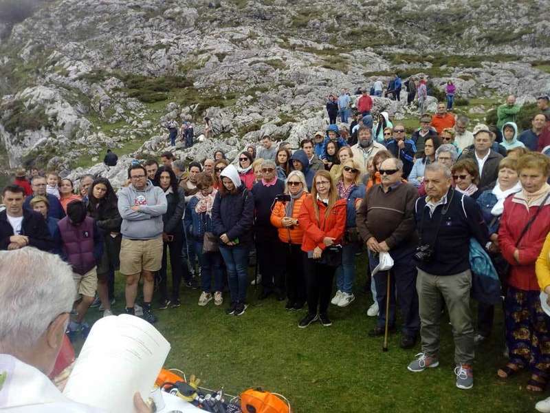 misa-santina-covadonga-lago-enol