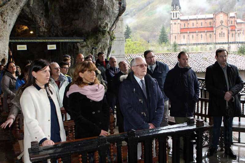 ofrenda-codis-santina-covadonga