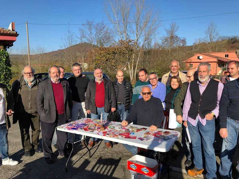 coleccionistas-pegatinas-pol&iacute;ticas-mestas-de-con