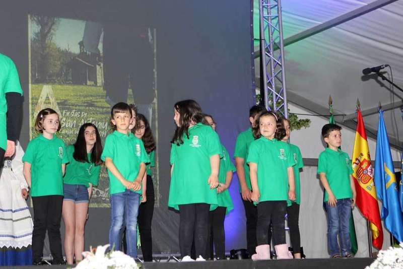 peg&oacute;n-coro-infantil