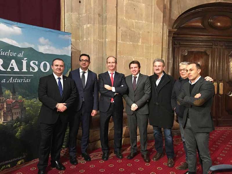 autoridades-presentaci&oacute;n-fitur-2018
