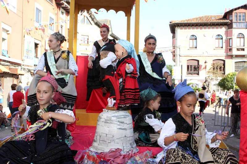 reinas-peruyal-arriondas-bollu