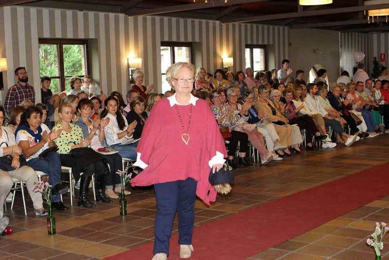 rosa-palo-desfile-cancer