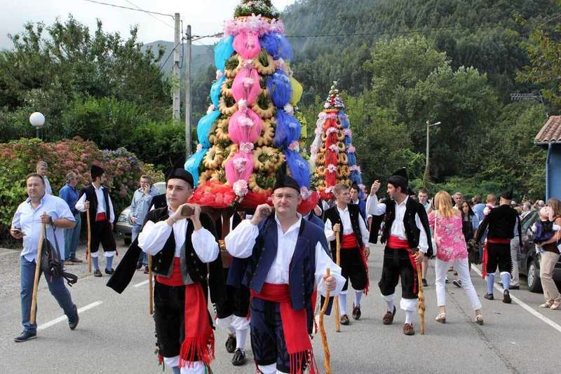cristo-amparo-nueva-llanes