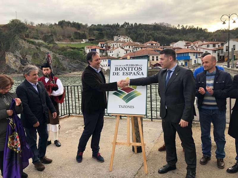 tazones-pueblo-m&aacute;s-bonito