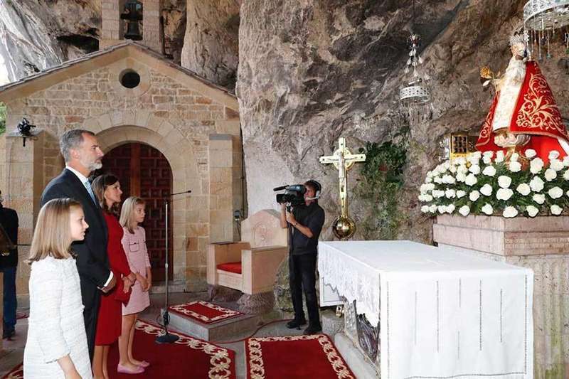 reyes-santina-covadonga